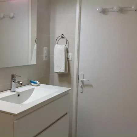 Double Avec Salle De Bain Privative Rum i privatbostad Hendaye