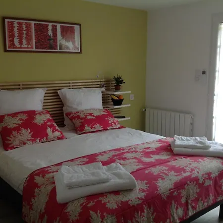 Double Avec Salle De Bain Privative * Hendaye