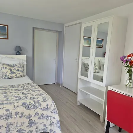 Double Avec Salle De Bain Privative Rum i privatbostad *